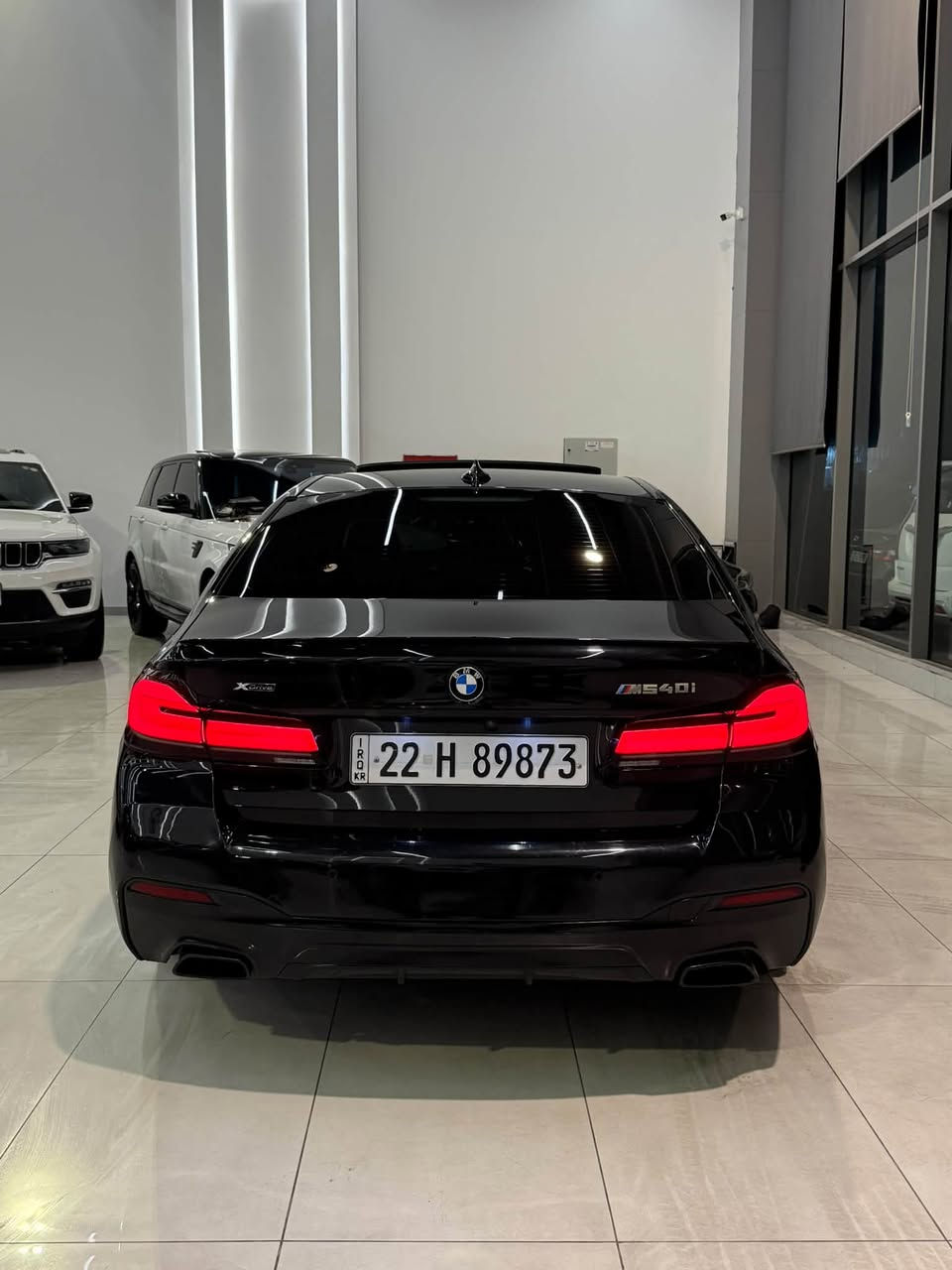 BMW 530i 2022 Xdrive M pakage Black
بي ام دبليو BMW 530i
موديل /2022 
العداد / ماشية 50  الف ميل فقط
سعر / 245 ✅$ ورقه مجال حق جية 
السيارة xdrive  
اللون / اسود ميتاليك  ، بلاك اديشن ، لون الداخل ابيض ديزاينو ، 
 السيارةفول الفول ، مواصفات كاملة للاخير ، بدي ام M package بيلادي , اربع ابواب بصمة و صندوق كهربائي و فتح واغلاق ذاتي للسيارة و الصندوق عند الاقتراب ، فتحة سقف ، لايتات بلو ( ازرق ) اداپتڤ و دايناميك، شاشة  حساسات امامية خلفية ٣٦٠ درجة ، رادار امامي وخلفي و جانبي و مانع اصطدام توقف ذاتي ، رادار کبیر اداپتیف نظام القيادة الذاتية ACC، نظام منع الخروج عن المسار LKA
نظام النقطة العمياء BSA , عداد سرعة الكتروني ، شاحن موبايل لاسلكي ، بريك بصمة و اوتو هولد ، سماعات هارمان كاردون ، كشنات امامية كهرباء و ميموري جهتين ، سكان كهربائي وهزاز عند الخطوط، تحكم صوت السيارة بالاشارة ، 
دواخل ليد تتغير عدة الوان حسب الرغبة ، تشغيل عن بعد ومواصفات اخرى كثيرة 
وارد امريكي جاملغ و بنيد صبغ عكس السائق شبر صبغ ٤ مكانات PDR.
موبايل / ***********. Whats app
