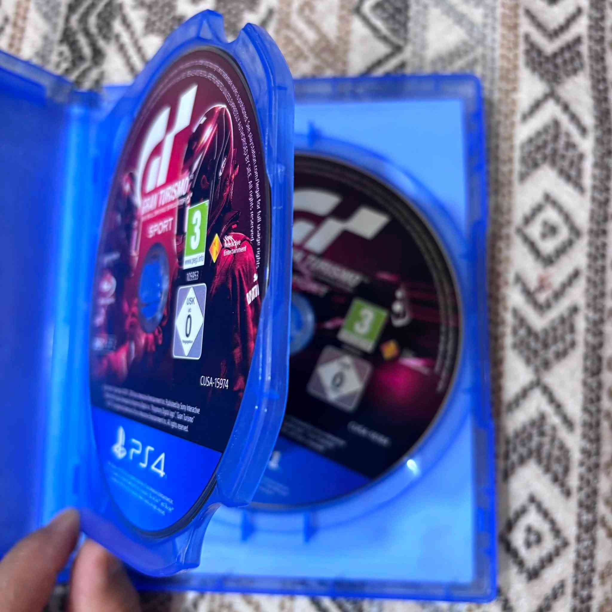 سلام عليكم
دركسون بلي فور جديد 🆕 

ويه دركسون لعبه سيارات Gran Turismo sport

جوستك بلي فور اصلي جان ويه جوستك ضمان بس وقت ضمان خلص 

يرهم على بلي فايف 

سعره معه جميع غراض 90وبي مجال 

رقم تواصل ***********
