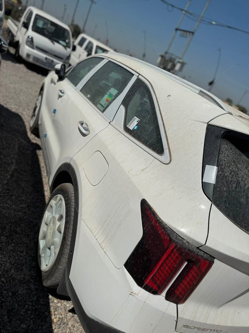 🤩 كيا سورنتو 2026 محرك 6 سلندر V6 🤩
قوة، فخامة، وتكنولوجيا بمستوى مختلف تماماً! 🔥

!! انتبه !! خاصية تحريك السيارة بالريموت !!

⚙️ المحرك والأداء:
🔹 محرك V6 سعة 3.5 لتر
🔹 قوة 268 حصان 💪
🔹 عزم 331 نيوتن متر
🔹 ناقل حركة أوتوماتيك 8 سرعات
🔹 أداء قوي وتسارع ممتاز على الطرق السريعة

✨ التجهيزات الخارجية:
🔹 تصميم جديد كلياً وعصري جداً
🔹 مصابيح LED أمامية وخلفية كاملة
🔹 ويل كب رياضي قياس 20 🛞
🔹 مرايا كهربائية مع طي

🛋️ المواصفات الداخلية والفخامة:
🔹 3 صفوف مقاعد (7 ركاب) 👨‍👩‍👧‍👦
🔹 مقاعد مخمل مريحة
🔹 شاشة وسطية كبيرة تدعم Apple CarPlay و Android Auto 📱
🔹 شاشة عدادات ديجيتال
🔹 تشغيل بصمة + دخول ذكي

🛡️ أنظمة الأمان:
🔹 حساسات محيطية
🔹 4 كاميرات محيطية
🔹 رادار
🔹خاصية تحريك السيارة بالريموت
🔹 داتا شو 
🔹 مثبت سرعة ذكي

💎 سيارة تجمع بين القوة، الراحة، والفخامة — خيار مثالي للعائلة والرحلات والسفر الطويل.

💰 السعر 54,100000د.ع [ يشمل اللوحات المرورية ] 💲

عنوان المعرض { جديده الشط / عبور مرور الحسينيه } 
📍معرض ديالى معرض ديالى آلأول
للاستفسار 
*********** 
*********** 
***********

