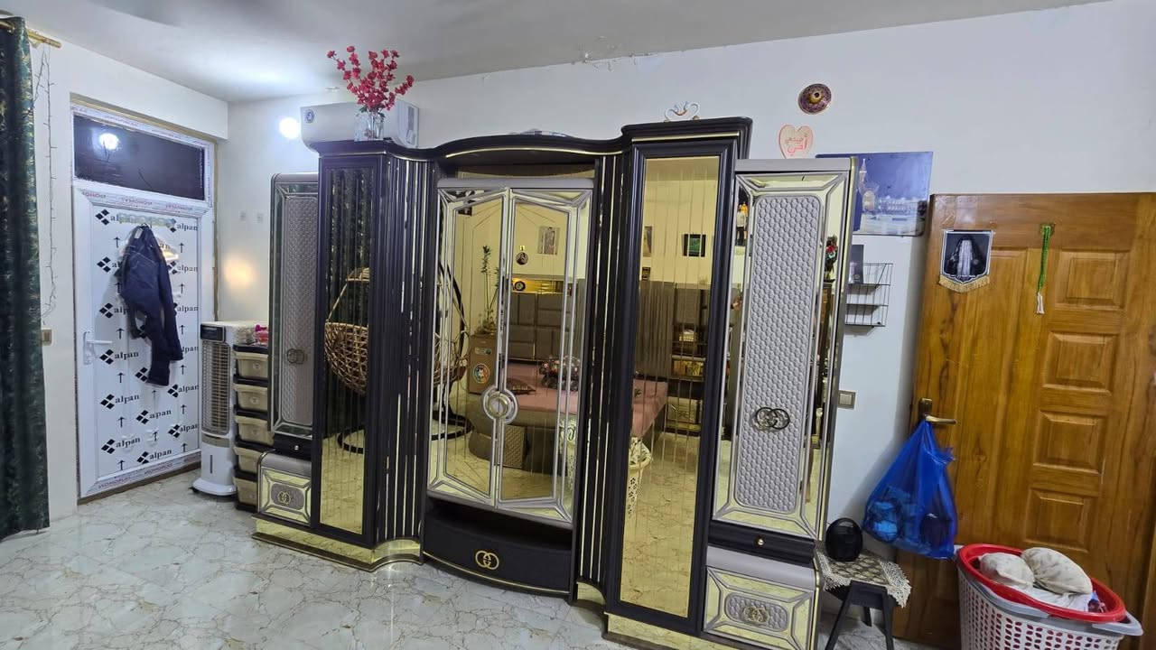 سلام عليكم غرفه تركيه 9قطع ام المسرح الله شاهد مشترينه ب3ملاين رايده ب بمليون و350  اتصال ***********
