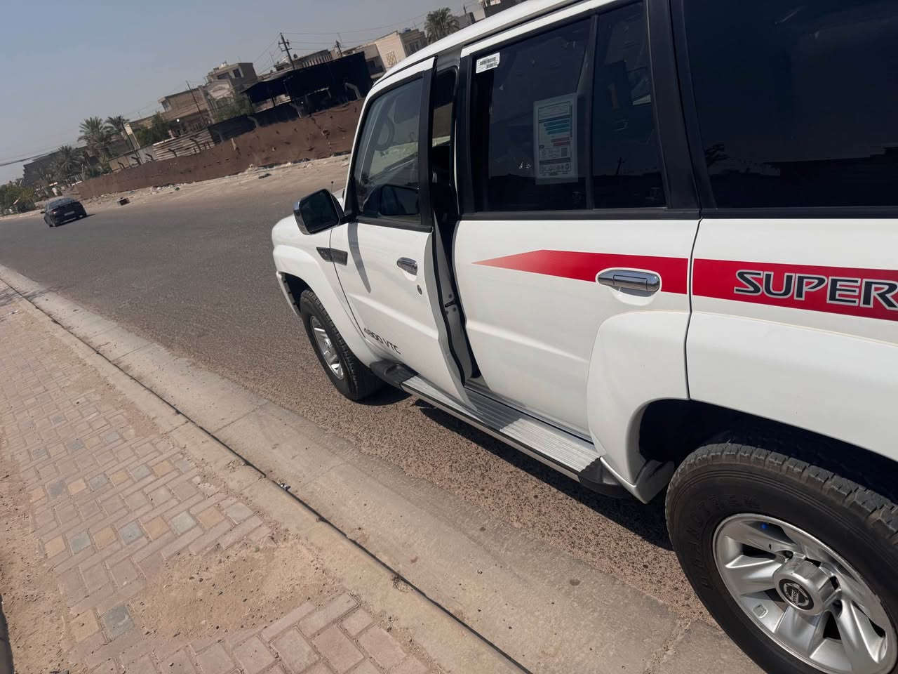 سلام عليكم نيسان باترول سفاري فول ل ١٨ للبيع او مراوس برادو ١٤ او ١٦

السياره مكفوله من صبغ وتبديل ماشيه ٨٢ الالف مكان السياره بغداد الكرخ 

السعر ٢٧٠ وبيه مجال

*********** بغداد, العراق
