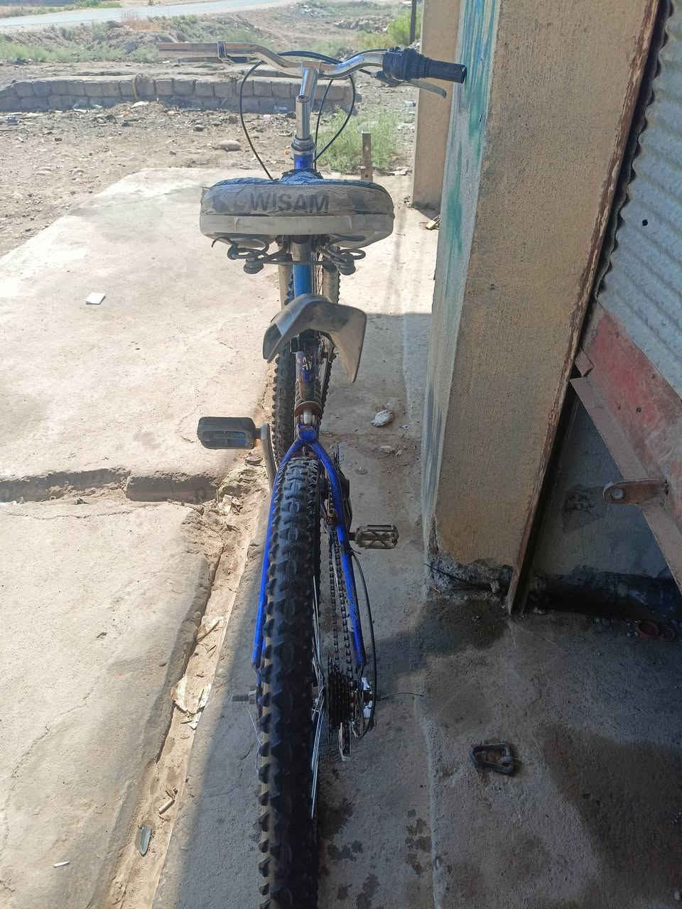 بايسكل للبيع كل شيء ما يعوز بريكاته شغاله توايره جدد ما بيهن شيء سعره 35 وبيها مجال مكاني ناحيه النمرود قريه السلاميه ***********
