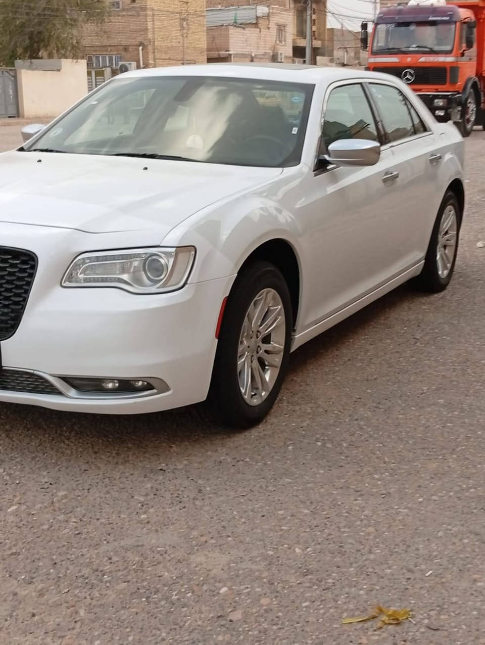سلام عليكم أوباما مديل 2015 فول مواصفات كلين ماشية ٩٠ استخام شخصي سيارة cفول الاخير مكان سيارة العمارة استفسار ***********
