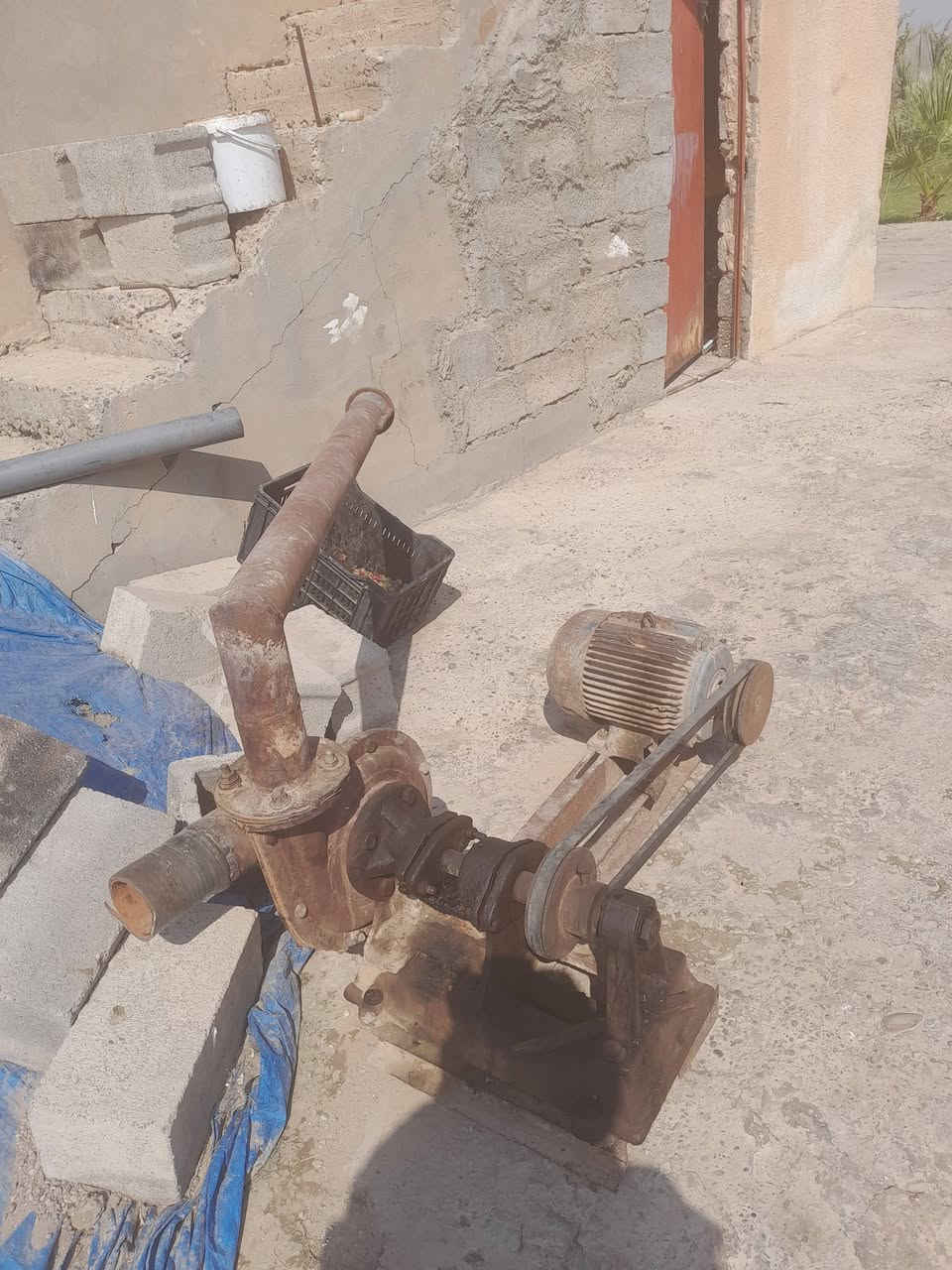 هذا الماطور مع الخنزيره للبيع ٥٠٠الف دينار شغال شد كهرباء *********** تكريت البوعجيل
