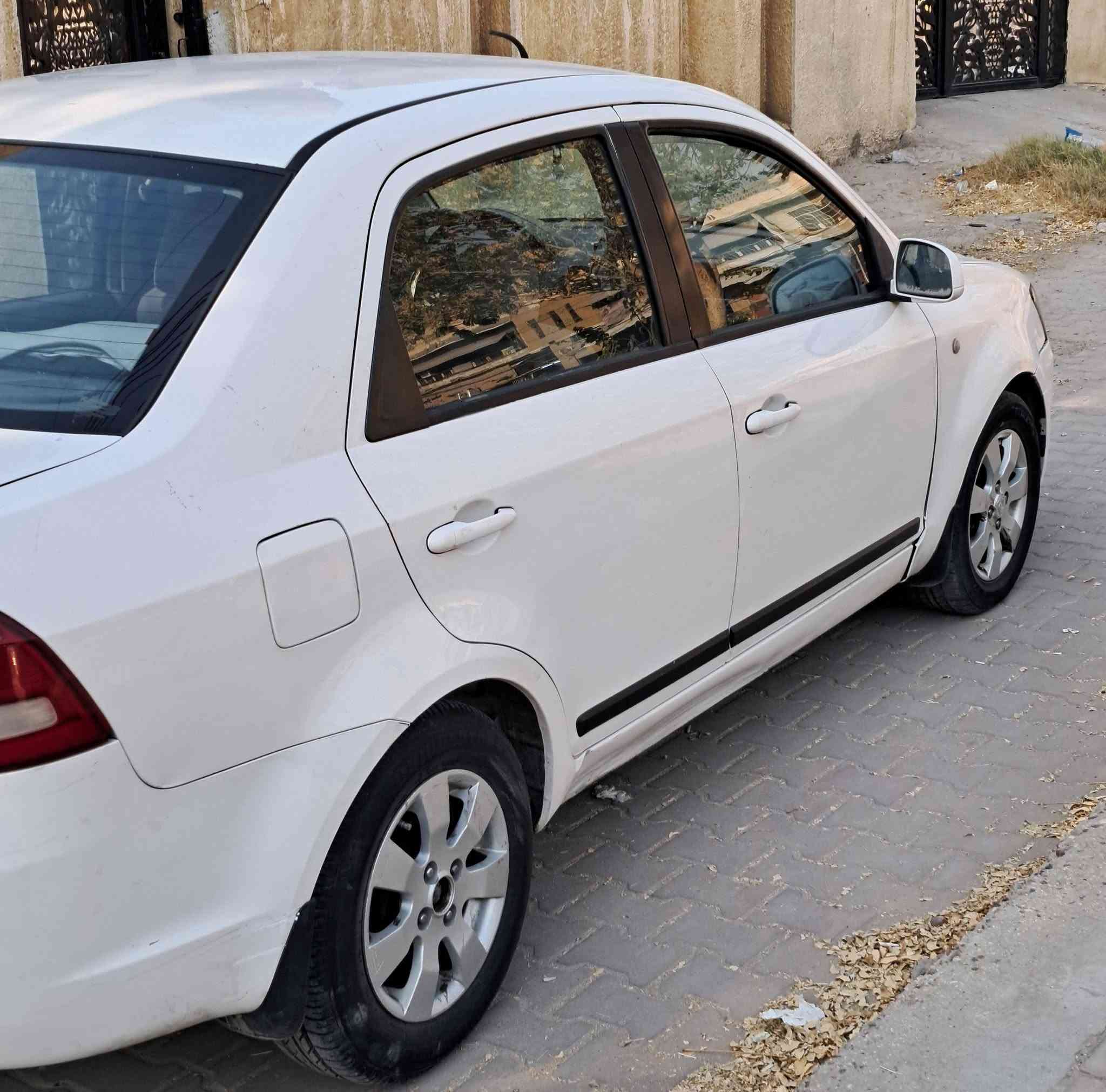 بروتون ساجا2013 بنيدوباب خلف السائق صبغ 50 ورقة تحويل في بغداد متواجدفي بغداد كير اوتو***********
