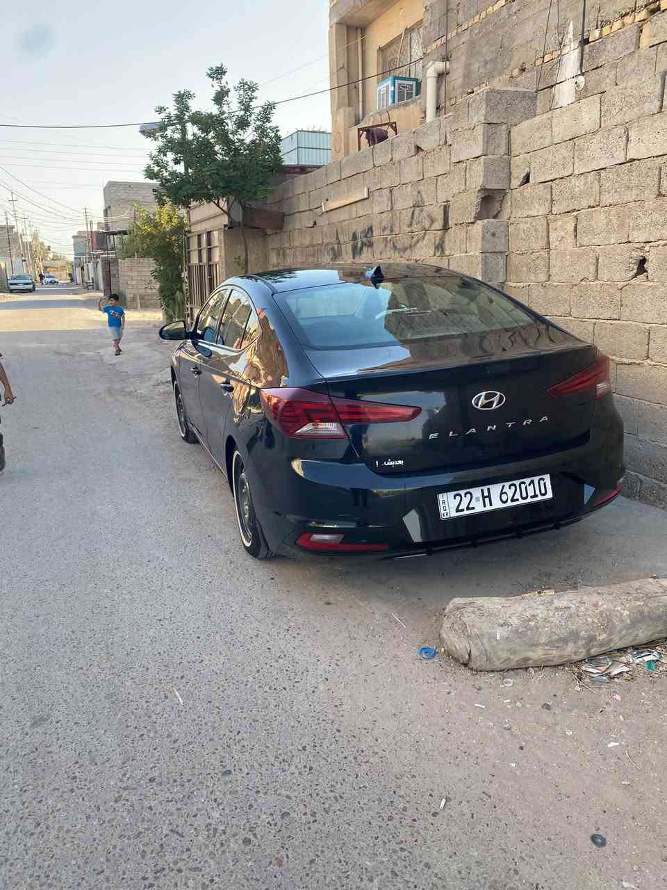 النترا 2020
ماشيه 142 الف
حادثها امريكا بنيد مبدل بالعراق شويه بارد جوه الباب خلف سائق وبارد جوه قبق البانزين وين متريد تفحص افحص
سعر 122 بيها مجال للشراي وكلشي اكو بالسوك
رقم اربيل هزه ماساقطة
كير AT
محرك ما مفتوح مي احمر
تايرات خط ابيض
منضومه لايتات وماصدات اصليه مصار شهر من شديتهن ب550 الف عدسات
السياره ما مبولشة ابد
وماشايفه بانزين عادي ابدا 
مواصفات
3 وضعيات قياده 
رادار امامي
رادار خلفي 
نقاط عمياء 
تحديد مسار 
عدم الخروج عن المسار
مثبت سرعه
اوامر صوتيه
تبريد منفصل بيانو
شاشه كبيره
للاستفسار اكثر ***********
