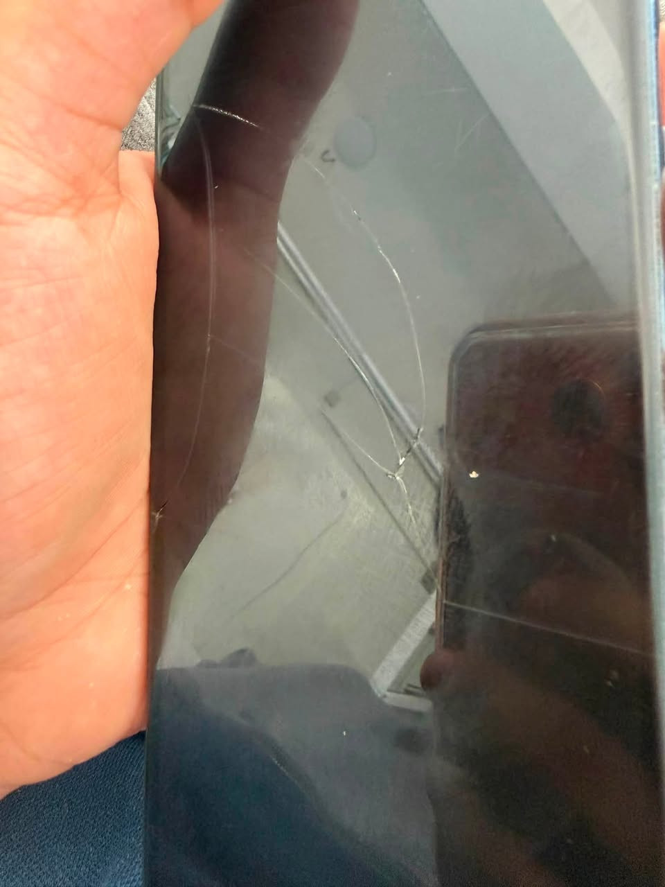 IPHONE 11 PRO MAX
للبيع السعر 250 الف

الجهاز بي فطر بالكلاس الخارجي مثل ما موضح 

بطارية 82%

الجهاز نظيف فول 

عنواني بغداد 

للشراي بي مجال 

للاتصال و المراسلة واتساب 

***********
