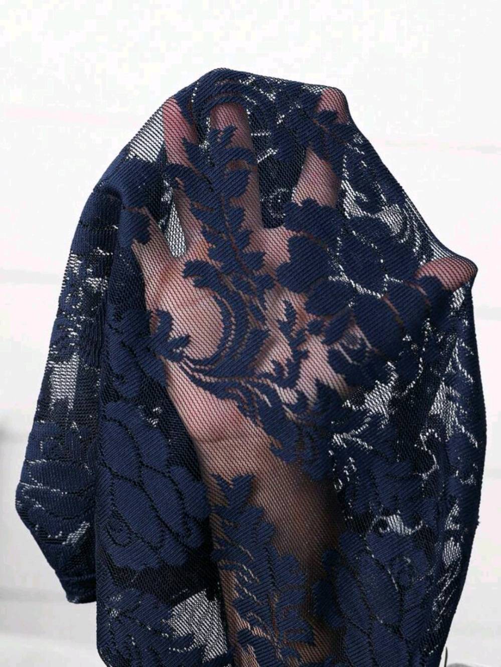 فستان حفلات طويل الاكمام من قماش الدانتيل
قياس 3XL
سعر 35 الف