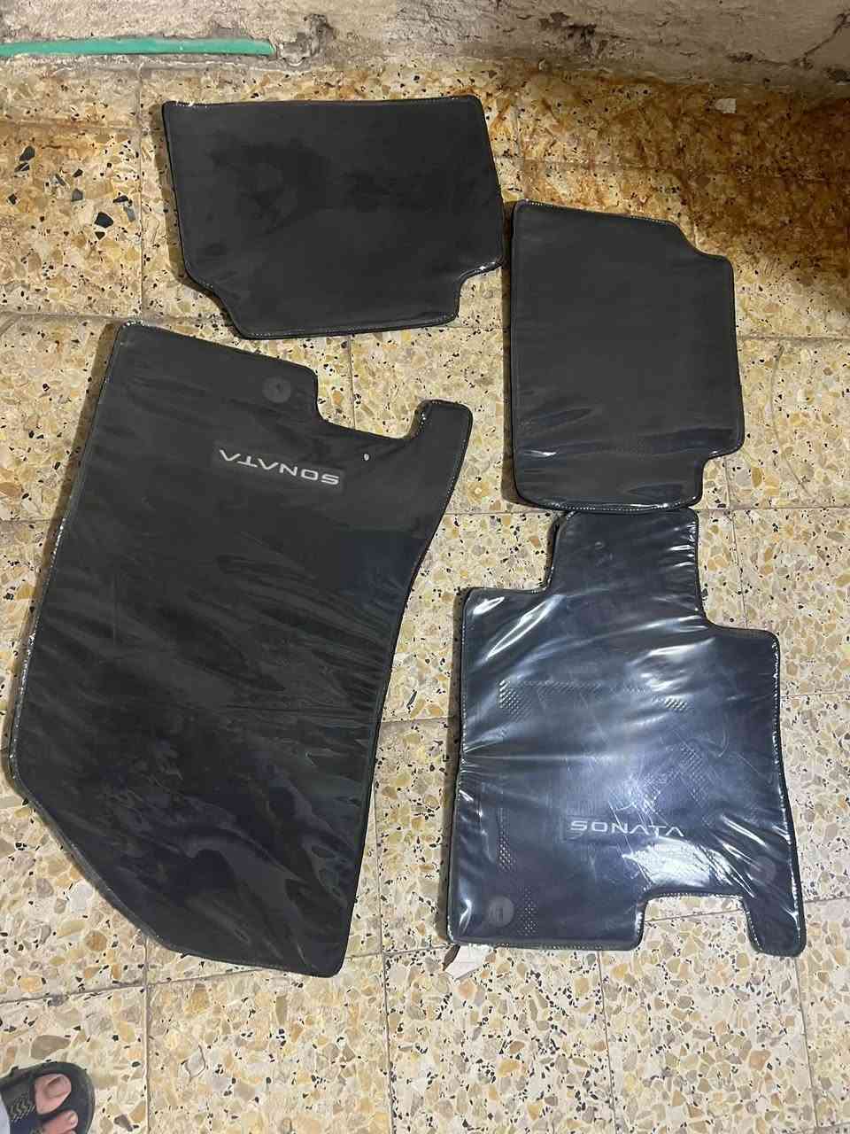 سلام عليكم 
أرضيات سوناتا أصليات مال شركه بعدهن بل ليبل 
موديل 24/25/26
سعرهن 100 بس تغليف سويت الهن 30
مكانهن البصره الموفقيه
***********

