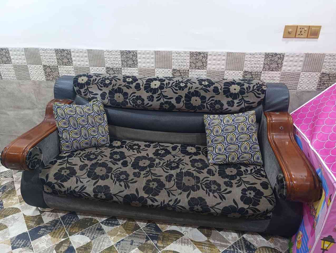 قيم واخذ عشر مقاعد مكان بابل ***********
