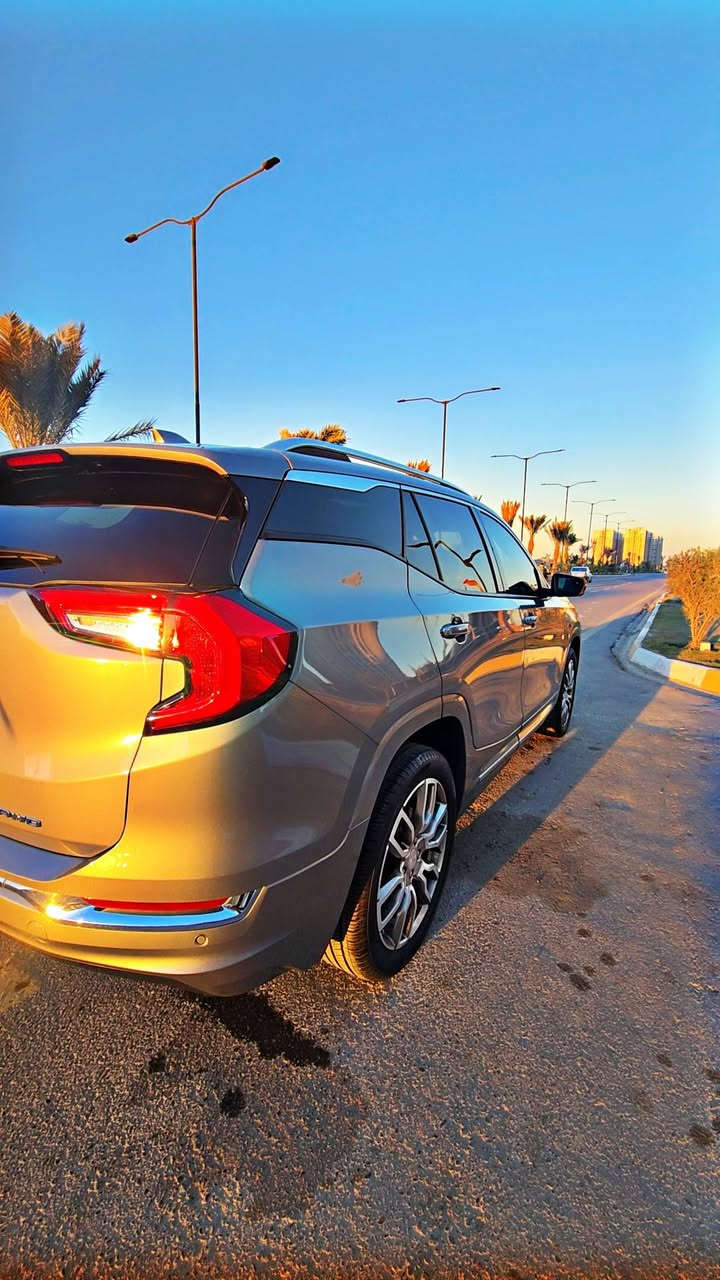 ‏GMC Terrain  2023
الفئة:  دينالي فول موصفات بانوراما 
المديل:2023

اللوحة: فحص مؤقت تترقم اي محافظة 
الضرر: بنيد مصبوغ وجاملغ امامي ايسر بيه بارد 
صور الحادث مرفقة بالمنشور 
بدون ايرباك
_____________________________________
1-حجم المحرك 4 سلندر 1500 تيربو. 
2-عدادالمسافة  
3-بصمة ابواب وتشغيل عن بعد. 
4زينون عالي ناصي. 
5-حساس خلفي. 
6-كامرة خلفي دوارة. 
7-مقاعد جلد آصل. 
8-خزن ميموري لكرسي السايق. 
9-المقاعد الامامية كهرباء. 
10-تبريد خلفي قطعتين. 
11-تدفئة الكراسي الامامية. 
12-جنطة كهرباء. 
13-تحديد مسار. 
14-تحكم استيرن 
15-رادار امامي 
16-رادر جانبي مانع اجتياز.  
_____________________________________
اتصال وللأستفسار  ع رقم وبيه واتساب
***********
