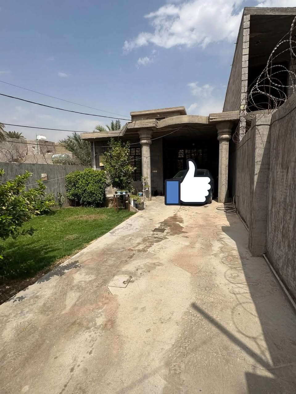 دار للبيع في قريت الرواد
غرفتين ٢ نوم  صاله معزوله مطبخ حولي جبير صحيات ترك خلف البيت

يبلغ مساحته ٢٠٠ م لتواصل ***********
