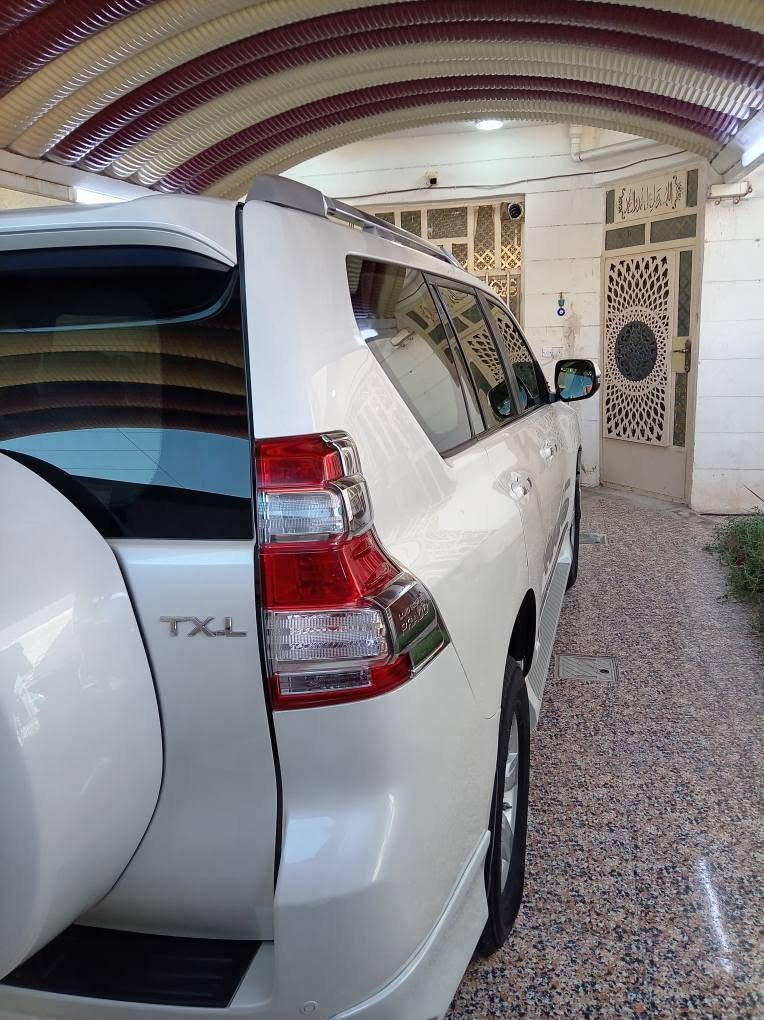 السلام عليكم
تويوتا برادو موديل 2017 TXL
محرك 4000 V6
سلايت بصمه دخول ذكي
تحكم استيرن جهتين 
  7 راكب
تبريد مركزي 3 قطع
فور ويل ومانع انزلاق 
شاشه وكامرا وحساس امامي وخلفي
كشنات مخمل وكهرباء عدد 2
ماشيه ٢٢٦ الف KM
شاشه  وكامرا
السياره بيه حالوب خفيف فقط
جديده مال جناي 
المكان واسط الزبيدية 
السعر 310
*********** الصويرة, واسط
