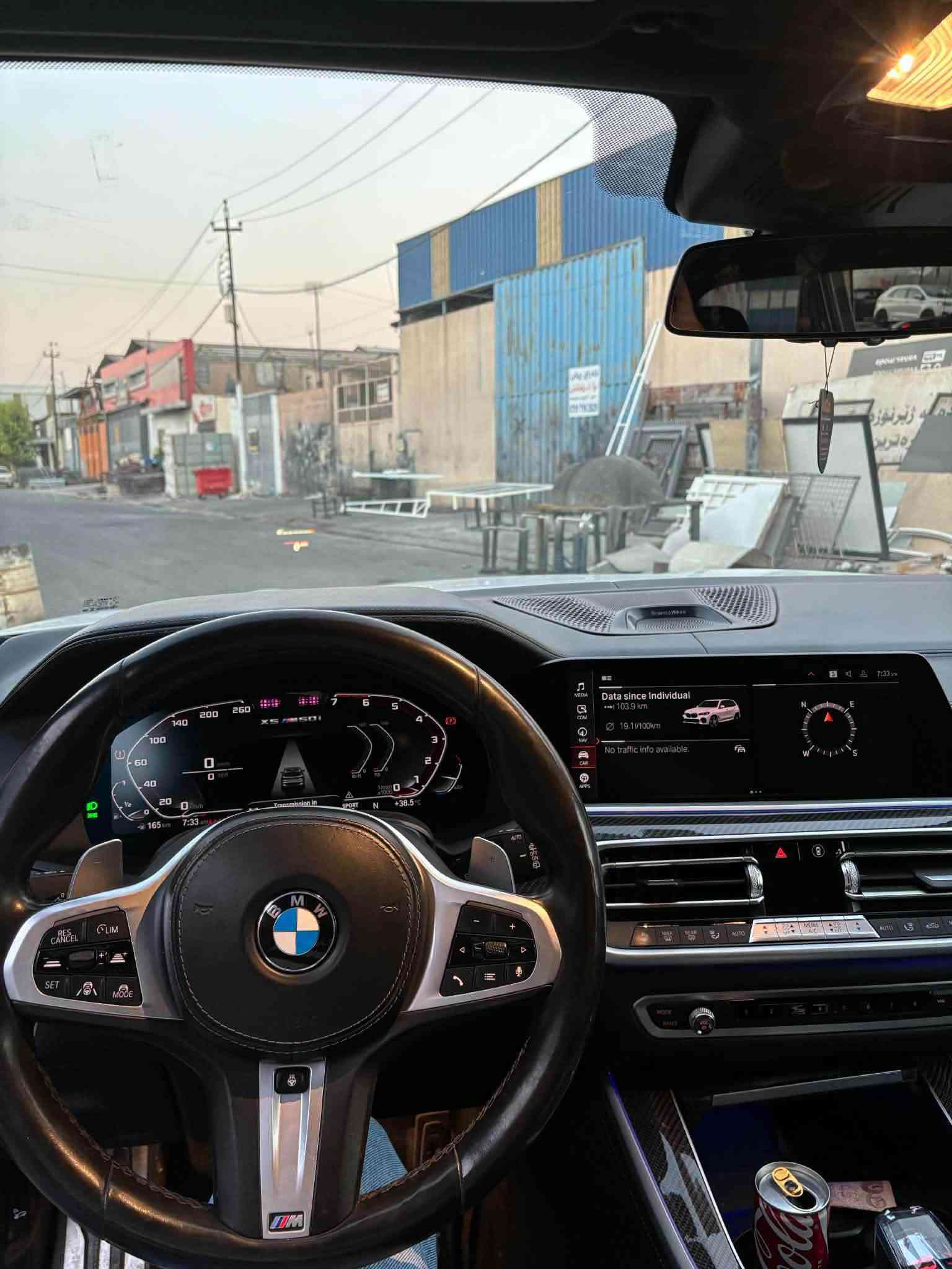 X5 M50 ٢٠٢٢ • ١٠٣ ألف كم • حادث باب