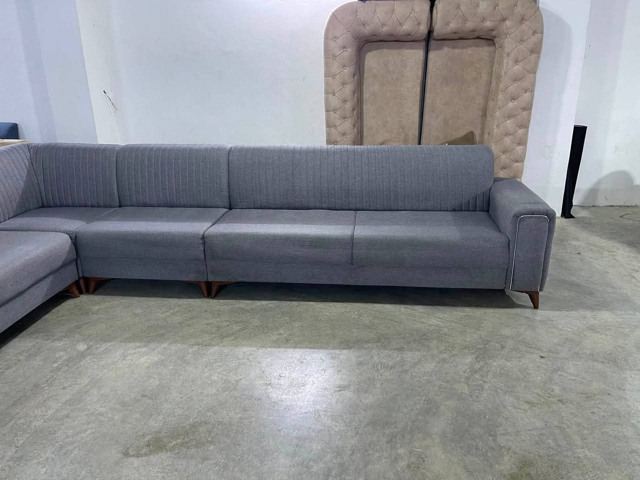 سڵاوی خوای گەورە لە هەموولایەک
هاتینەوە بە قەنەفەیەکی L ڕەساسی 
10نەفەری  دەسکردە بێعەیبە
ئسفەنجی 10سانتیمە ژێری ڕەبەڵە 
دیزاین کۆمپیوتەریە تابڵێی جوانە 📦
شوێن کەلار 
ژ.م ***********
