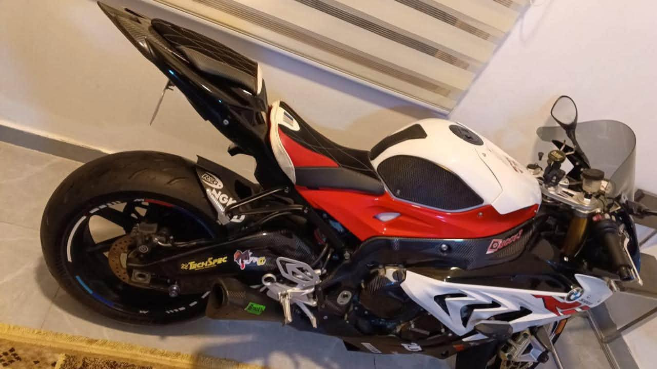 S1000RR • ٢٠١٧ • ١٣٠٠٠ ميل