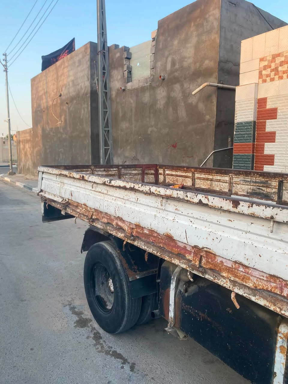 السلام عليكم خوان كي 3500 مكينة قماره مبدلينها طول البدي أربع مترات وثلاثين سيارة جاهزة للعمل مكان بصره قضاء الدير السعر 31 وبيها مجال ***********￼
