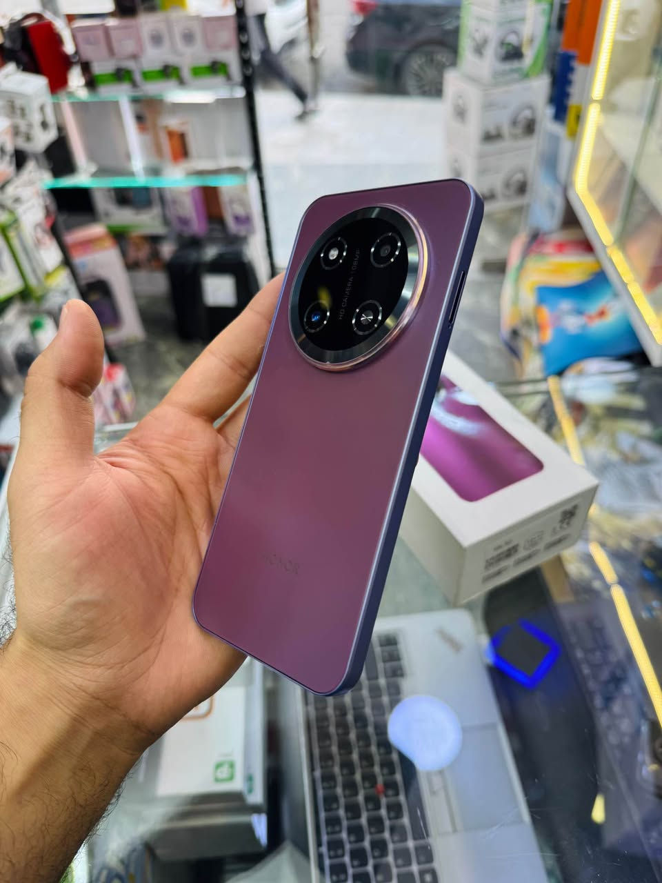 موبايل هونر X9C فيتنامي طبق الأصل 
ذاكرة 128 
Ram 8 Gb

145 الف موصل, نينوى

نص مكتوب في الصور:
- الحركة البطيئة للغاية فيديو صورة فوتوغرافية التركيز المباشر طليعة  با
