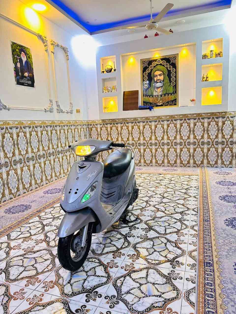 السلام عليكم للبيع ماكس حاويه كفاله عامه صار 9 ايام من طالعه من الحاويه شرط ما مفتوحه جيب فيتر وفحص ختم واحد ويه المحرك كله شغاله سلف هندر كهربائيات السعر850 وبيه مجال رقم *********** مكان بصرة القرنة القرنة, البصرة
