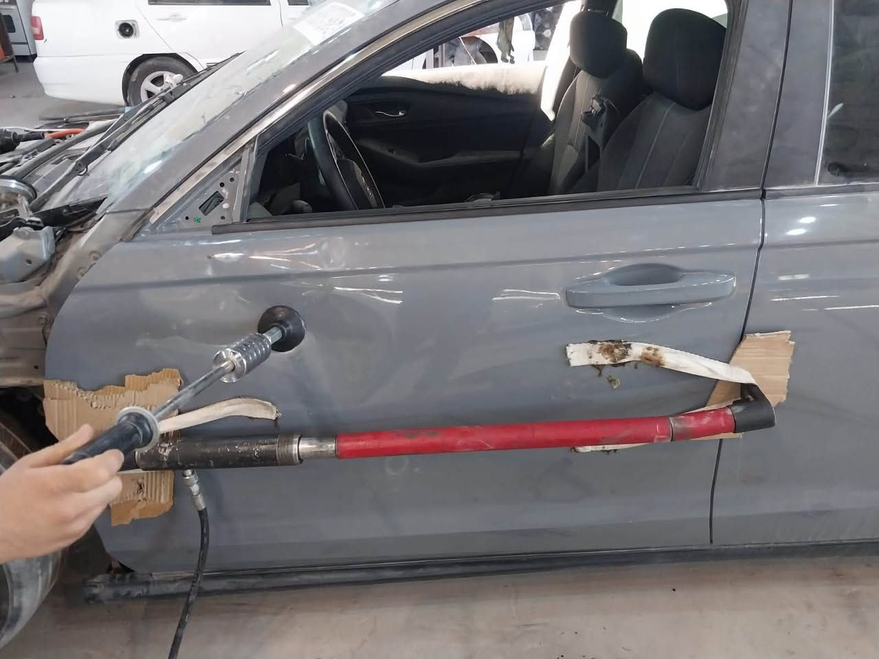 🛑ورشة ابو دانيال للسمكرة على البارد والصبغ 🛑
سمكرة بأحدث الطرق والاجهزة
- صبغ وبولش وتكحيل 
- انظمة تبريد 
- حدادة صدر  
- برمجة وكهربائات 
- ميكانيك 
- تعديل شاصي  
 من كادر المصري المميز بخبرة 
اكثر ♨️30 عام♨️ بأنسب الاسعار وسرعة الانجاز
سامراء / القلعة - البودليمي  ☎️ ***********
