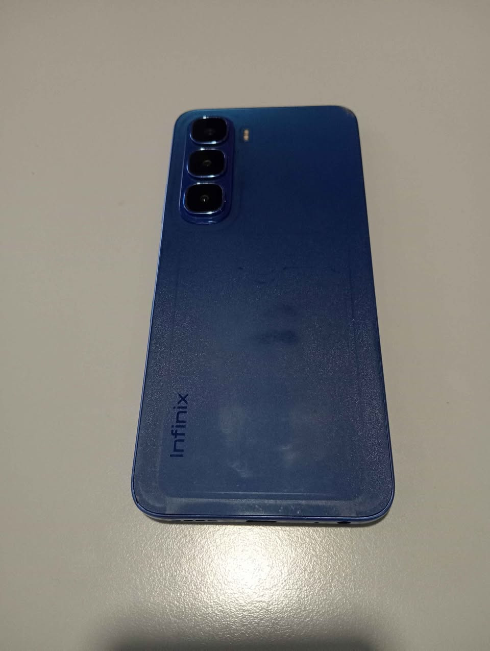 السلام عليكم للبيع
انفنكس هوت 60i
Infinix HOT 60i 
التلفون بي فطر بالشاشه ومامثره أبداً 
مكفول اي خلل مابي بدون غراض
ذاكرته: 256 والعشوائيه 8
المعالج: Helio G81Ultimate
الكاميرا:  50M
الصوت: ستريو
البطاريه: 5160
نظام التشغيل: اندرويد 15
السعر 140
مكاني بغداد الطوبجي 
*********** بغداد, العراق
