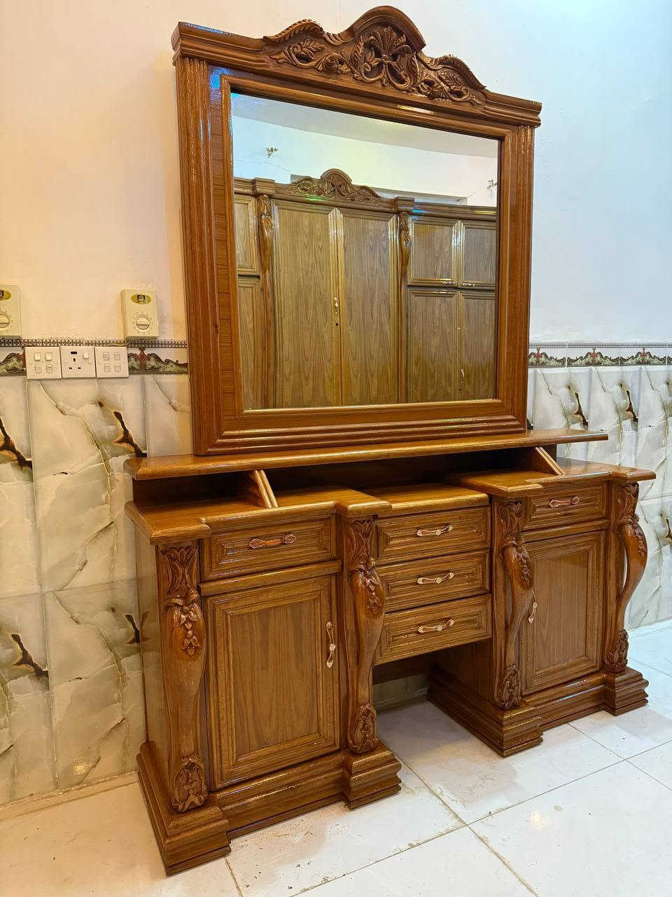 غرفه طابقين تسكام داخل خارج صاج شغل درجه اولى العنوان بابل الشوملي اتصل ***********

