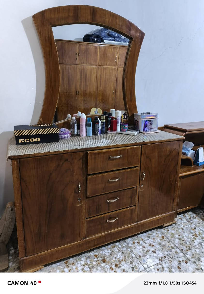 نفرين • ميز مراية • دوشك ضغط