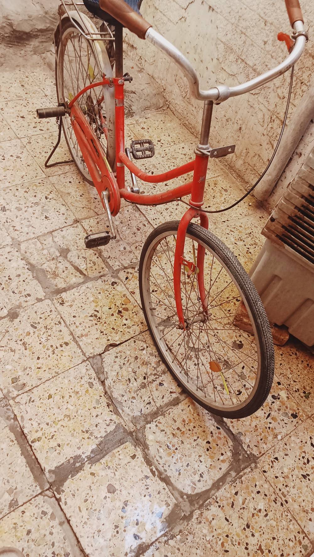 بايسكل بناتي ٢٤ • عطل بسيط • أحمر