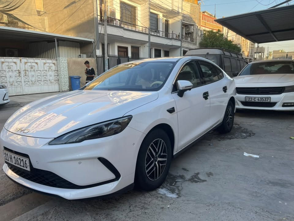سلام عليكم للبيع BYD سيل 5 فول مواصفات ام 13 كامرة  فتحة شاشة جبيرة كشن كهرباء  مري شفط رادارات  فول الفول  مكاني بغداد  السيارة ماشية  25 الف   مكفولة كفالة عامة    االميعرف سعرهن   ليضل يسولف بكيفة      السعر ٢٣ مليون وبيها مجال بسيط  للاستفسار  ***********
