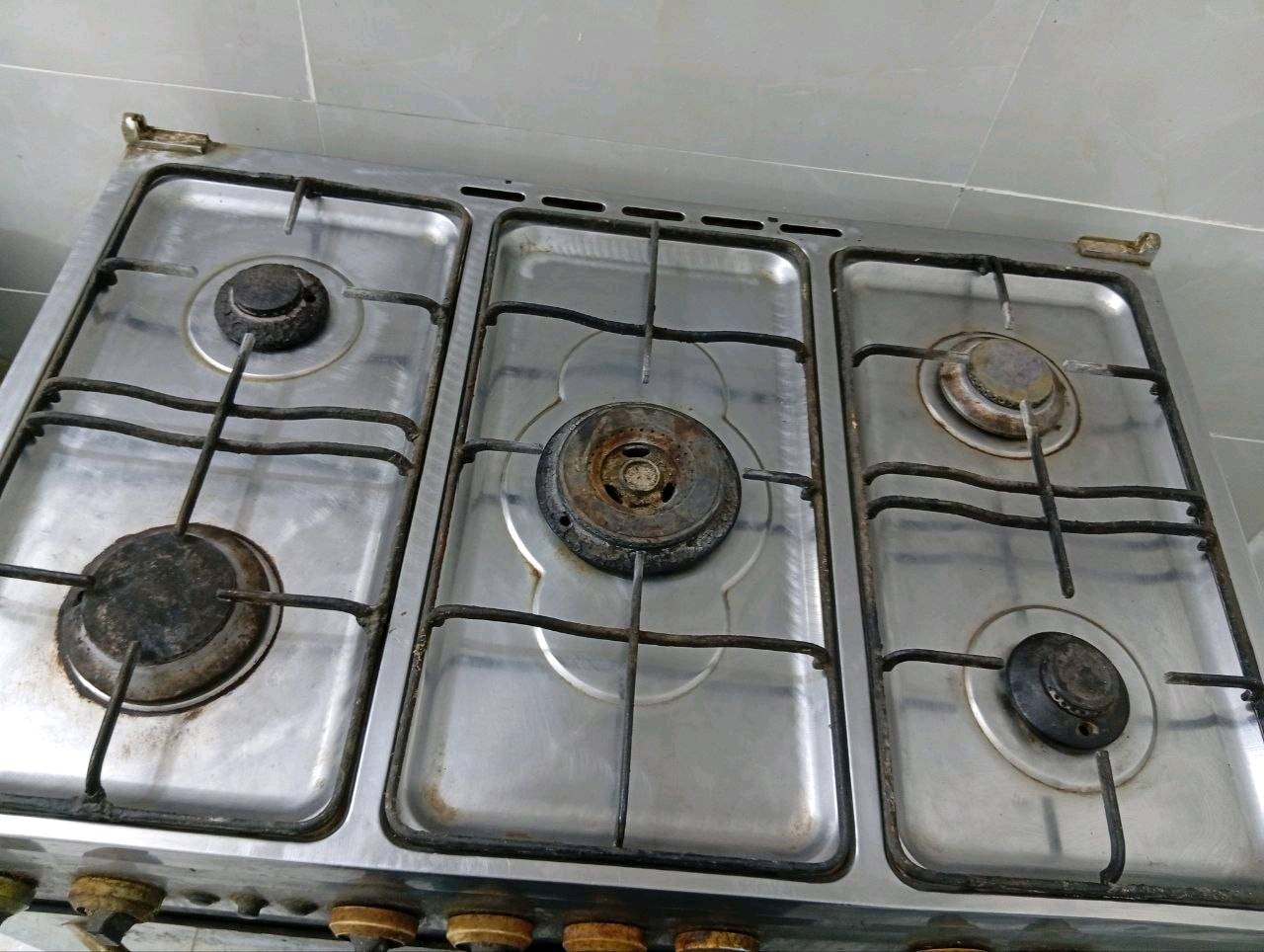طباخ مستعمل • ٥عيون • نجف