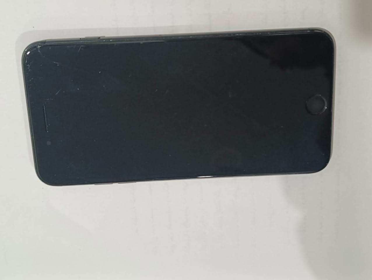 iphone 7  Puls✅

الذاكرة : 128

البصمة شغالة ✅

مبدل شاشة اصلية 📱+ بيها فطر ابد ما ماثر 

مبدل باتري شرط ما يصرف ضمان 🔋✅

كامرة السيلفي واكفة والخلفية مغوشة 📷

الجهاز كدام العين تجي تفحصه وضمانك 3 ايام

السعر : 80 وبي مجال للشراي 

الرقم + واتس : ***********
