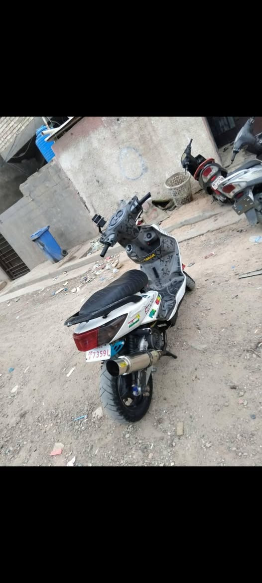 اسلام عليكم سكنس فحل نوزل رياضيه مفوله نقصه تك تريشه وكطعه مال نوزل وصخ سعر 650 وبيه مجال او مراوس بعدله نضيفه واخذ فرق عنوان بغداد زعفرانيه رقمي ***********
