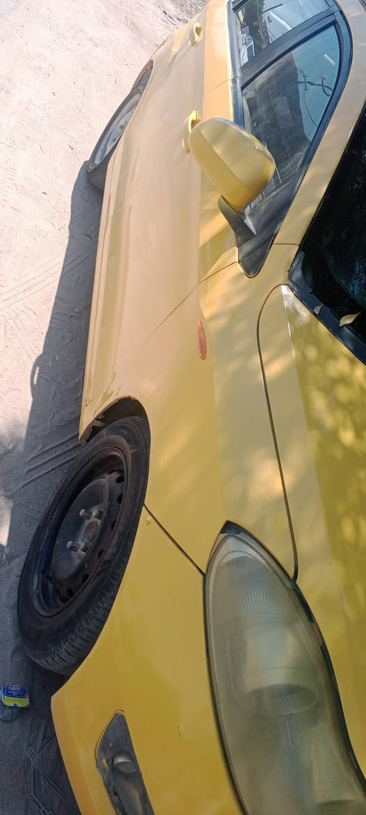 السلام عليكم شيري فلاوين للبيع سياره حلوه مكينه كير كله جاهز حداديه تايرات زينه كهربائيات شغاله داخله نضيف راعيها موجود بس ماواصله ابيع كوم حديد السعر 11 ورقه وبيها مجال شي قليل مكاني حله شراي يتصل***********
