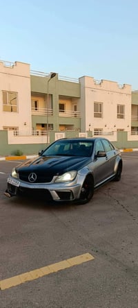 مارسيدس C300 • ٢٠٠٩ • ٦ سلندر