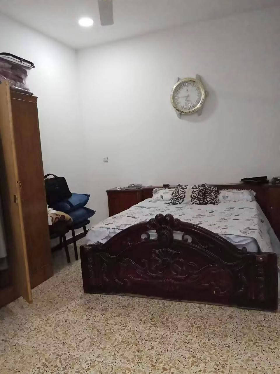 بيت للبيع
في حي التأميم
شارع ٨متر تبليط
المساحه ٢٠٠متر
طابقين مكون من 4غرف نوم
بناء حديث
السعر 175مليون قابل للتفاوض
مكتب عزت للعقار شارع 60قرب تقاطع جامع التقوى مقابل المول الجديد في حي التأميم
هاتف
***********
