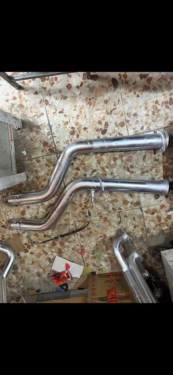 للبيع هدرز لونكBBKاصلي وهوه والداون بايب مالته والخدم بيهن RT/SRT ب700 الف قفل بغداد***********

