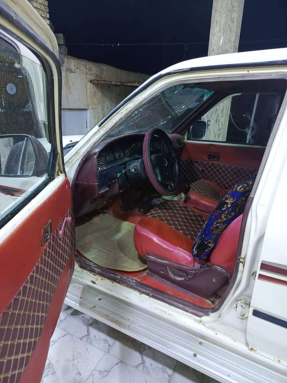 السلام عليكم
بيكم دير 2007 سنوية ل 2030 كير ومحرك مكفولات حدادية جديدة تخم تاير رقم دولي بغداد 
تحويل مباشر العنوان واسط الزبيديه 
رقم الهاتف ***********
