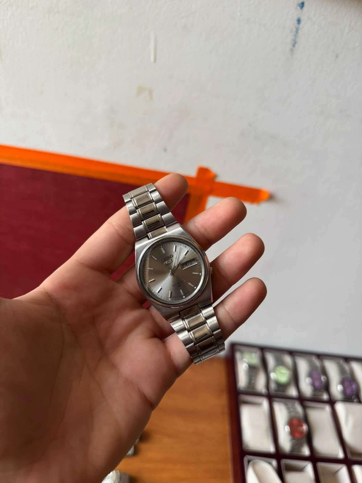 مجموعه ساعات يا احبتي
كل قطعه وسعرها للاستفسار
يرجى ارسال صوره القطعه خاص
او على الرقم الاتي ***********
