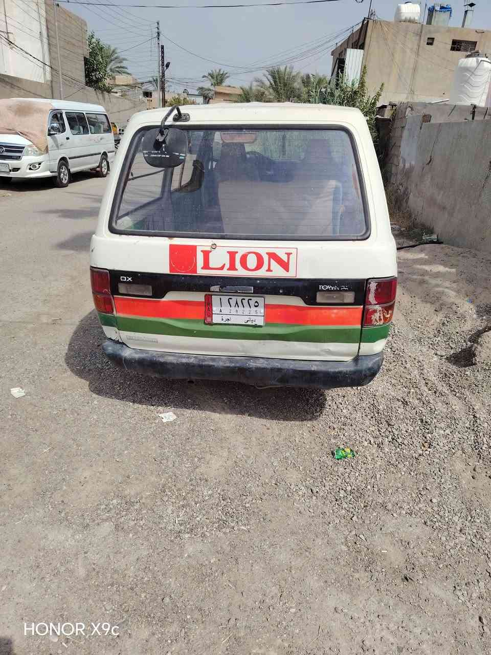 السلام عليكم كيا تيوتا فان موديل 1996كير اوتماتيك كامله مكمله السياره بعد اجدد من الصور محرك وكير مكفولات شرط التحويل للاستفسار اكثر الاتصال بالرقم ***********

