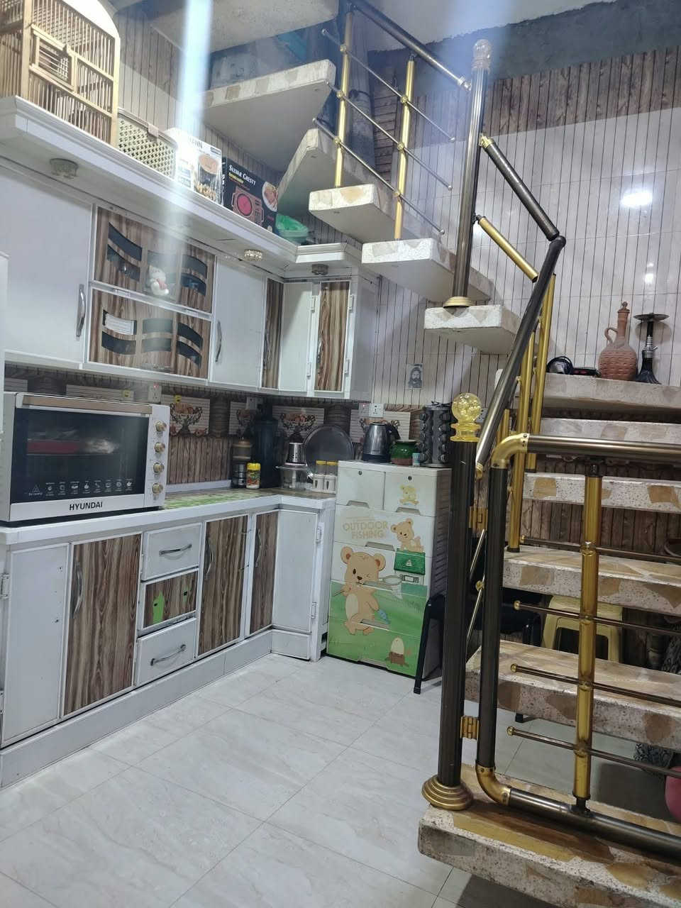 دار 100متر طابو زراعي شارع المعمل سادس  بيت عن شارع الرئسي موقع كلش مرتب منطقت الكريشات مشموله بل تطويب ومرقمه البناء طابوك جمهوري صب كونكريت الساس والسقف يحتوي على غرفه وصاله ومطبخ وصحيات داخليه وخارجيه وستقبال للاستفسار زورو مكتب الغريري ركن شارع حاتم الخير 
الرقم ***********سيد احمد
