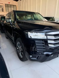 لاندكروز GXR • ٢٠٢٢ • ماشي ١٢٥ الف