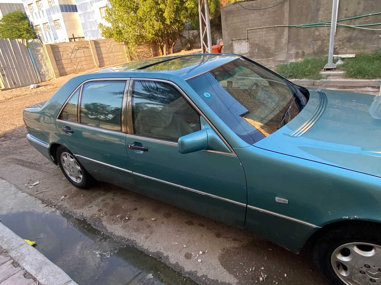 للبيع مرسيدس شبح موديل 93 مكينه وكير كفاله تابوت صدر امامي خلفي جديدغرفه بلادي   سياره كامله وين ما تريد تراي 
تخم تاير مري شفط ارير شغال دواخل بلادي جلد رصاصي بلادي صبغ يخبل احلا من صور رقم بغداد نكليزي راعي سياره جاري يعني شوكت ما تريد تحول مكان سياره بغداد الحسينيه 
السعر 55منضومه جديده تبريد ***********
