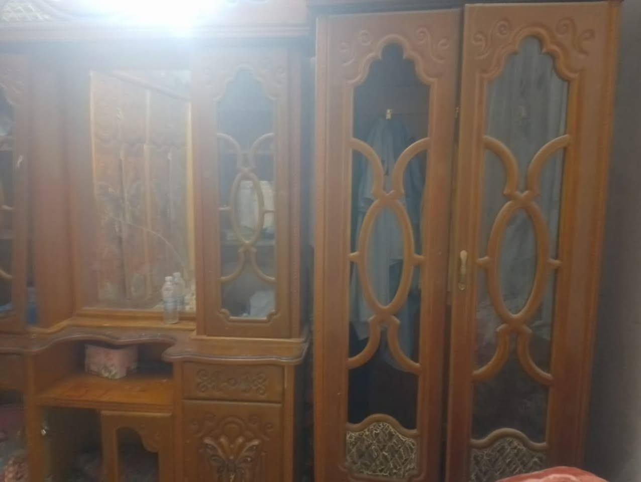 السلام عليكم غرفه خشاب لبيع ام سته طبقين عوزها ترتيب السعر 550 مكان الناصريه 
*********** وات ساب
