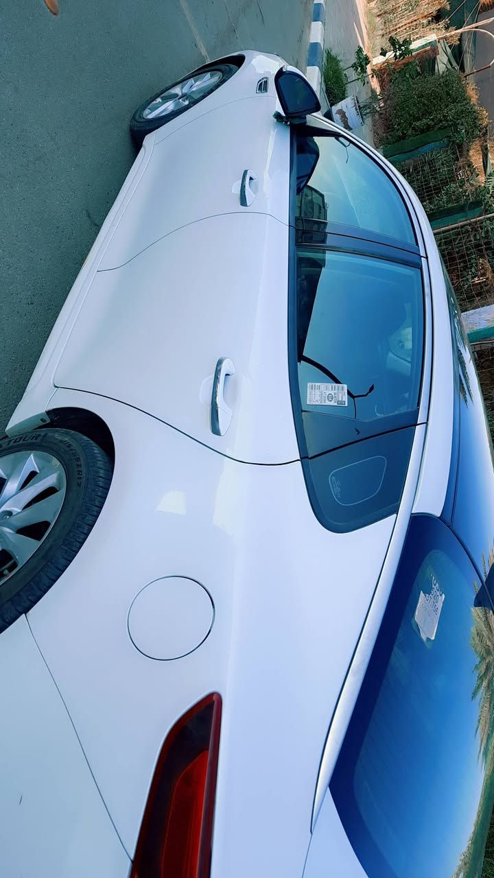 السلام عليكم للبيع  اوبتيما S 2018 
وارد امريكي GDI 2400 رقم بغداد باسمي تحويل نفس اليوم اذا تريد سنويه 2030 حادثه جاملغ ايسر سرقه فقط يعني السياره كلين بدون حادث سونار موجود سياره نضيفه 
السعر. 143 $   وبيها مجال بسيط حك الجية
العنوان بابل
للاستفسار ااتصال:***********
