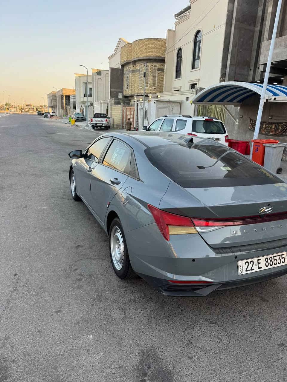 السلام عليكم الانتره مديل 2022 خليجي محرك 1600 ماشيه 105 الف بيه كلير بالجاملغ الخلفي والباب الخلفي وربع الجاملغ الأمامي  وسوناره وياه الصور سنويه لل2028 تريد وكاله لو تحويل 
 السعر 138 وبيه مجال العنوان البصره
 الزبير
+964 773 814 1065
***********
