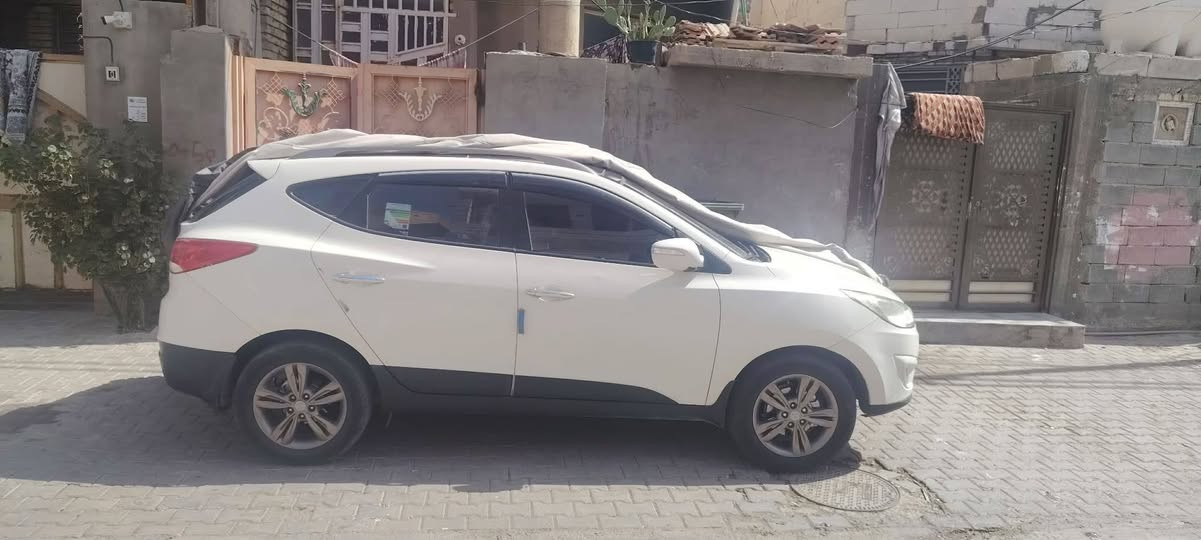 هونداي توسان فول مواصفات بنوراما رقم اربيل 2010
بيها فقط بارد شي بسيط السعر 115 وبيها مجال حك 
الجيه تريد تحويل او وكاله اني جاهز رقم الموبايل *********** اني مكلف بالنشر وشكرا
