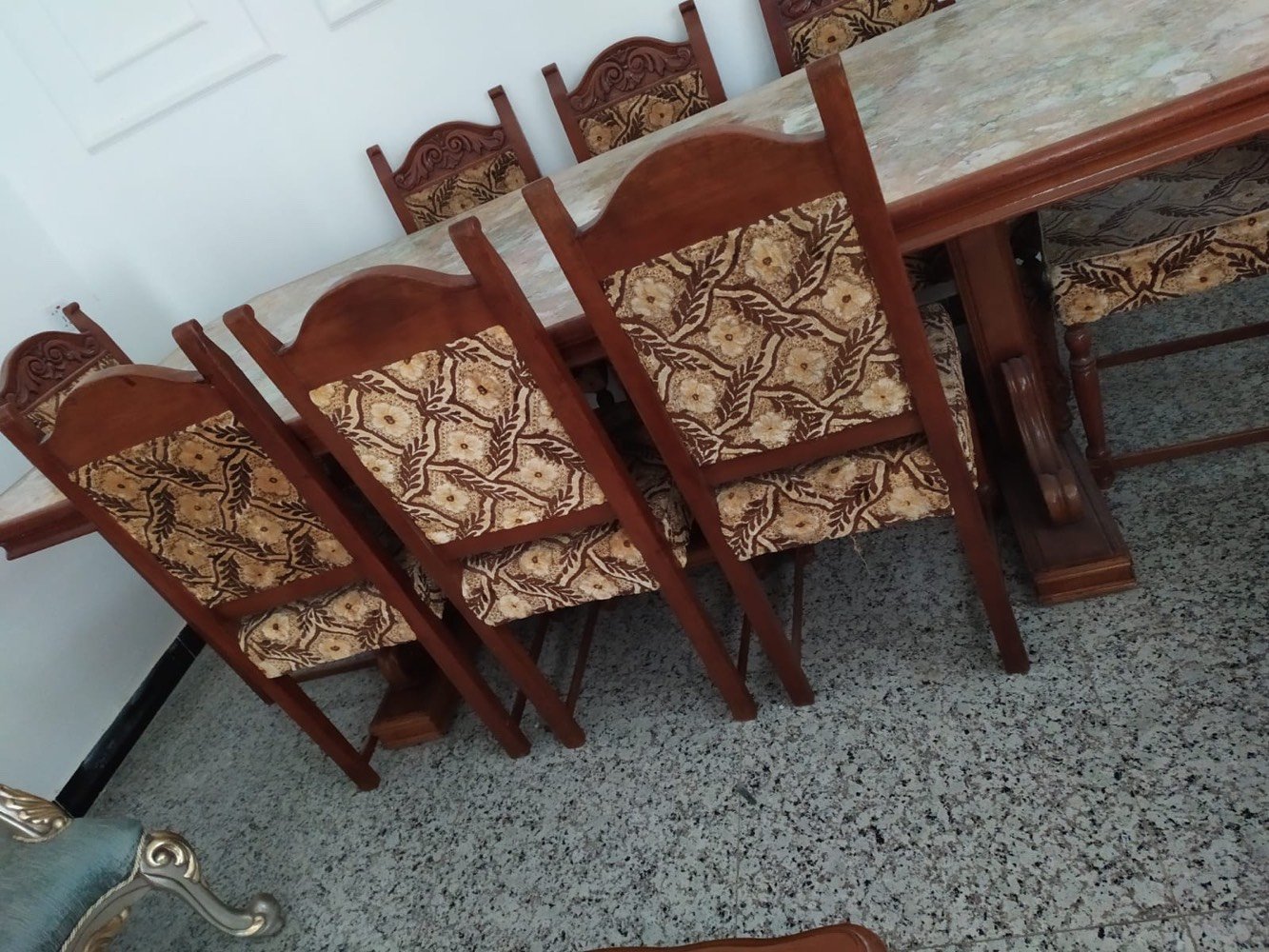 ميز صاج انتيكا • ٨ كراسي صاج • سطح منفصل