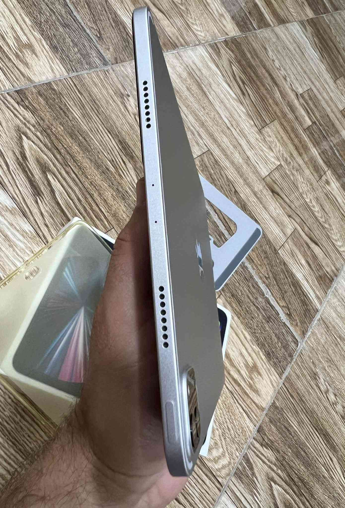 آيباد برو M1 • ٢٥٦ • ناحية كنعان