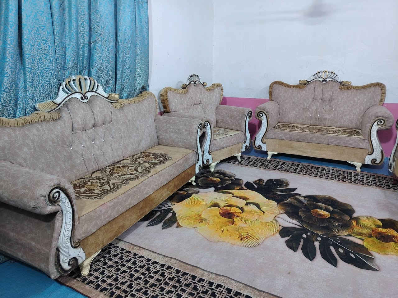 صوفا ملكي • ١٠مقعد • توصيل كربلاء