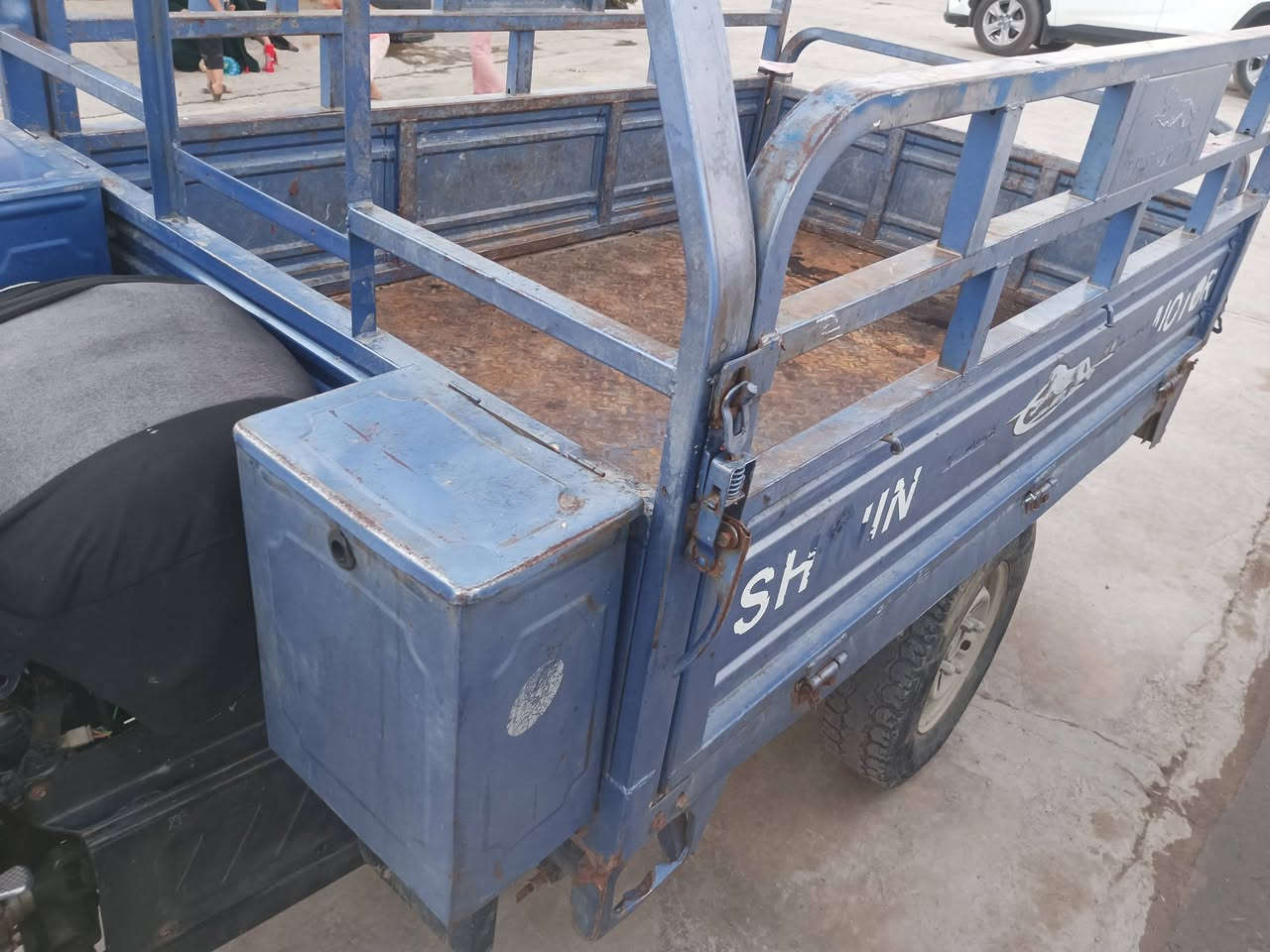 ستوته للبيع موديل 20 محرك شاصي 20 السعر 850 ما بيها مجال واني مكلف بالنشر
م/***********
